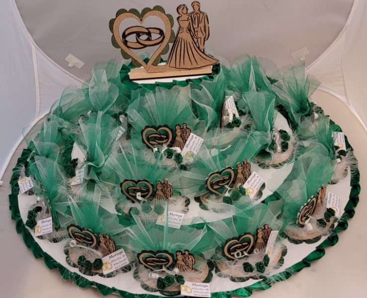 ../Images/plateau mariage coeur couple 2024.jpg
